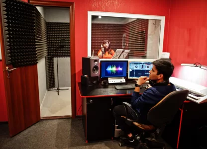 Isolamento acústico para estúdios garante qualidade sonora em gravações profissionais